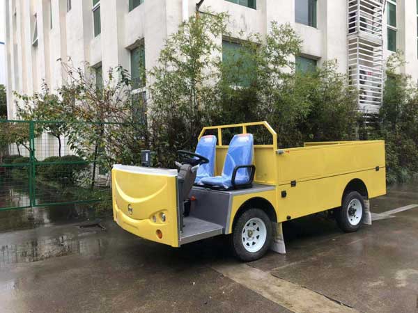 3噸電動(dòng)膠輪車