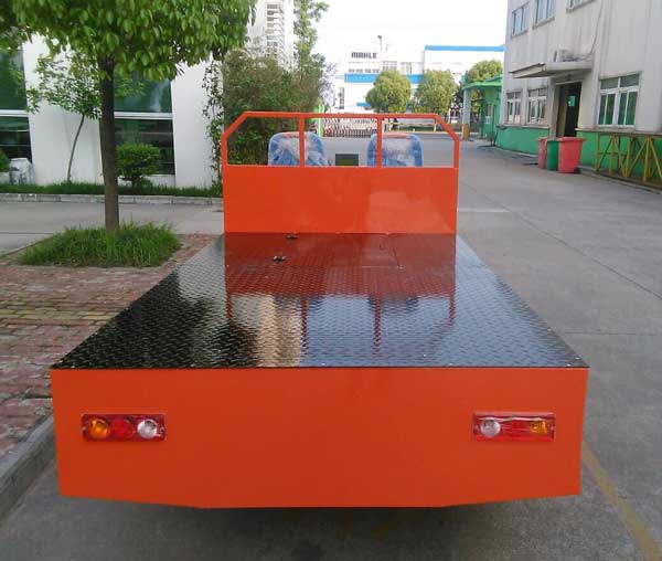 5噸電動(dòng)膠輪車